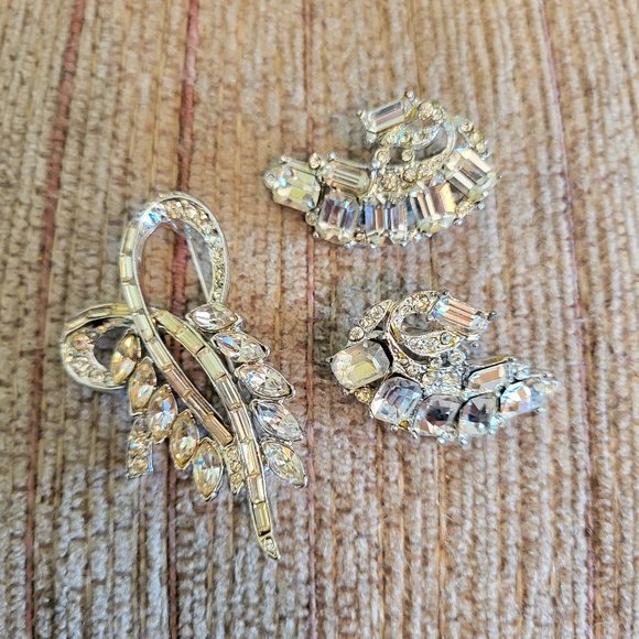 Vintage Baguette & Pear Shape Rhinestone Brooch and Earring Set - Picture 1 of 5